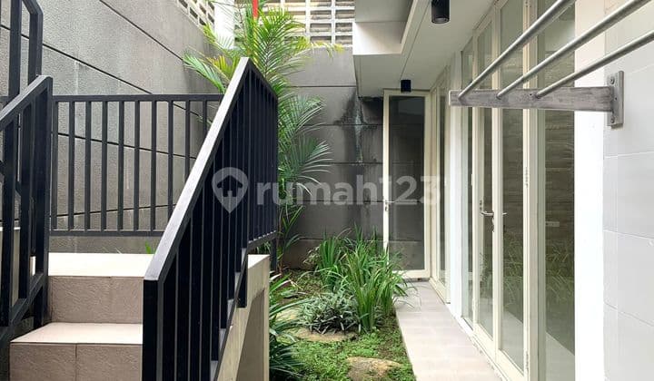 For Sale: House in Bukit Golf Citraland, West Surabaya