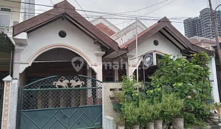 For Sale Freehold House in Simpang Darmo Permai South Surabaya