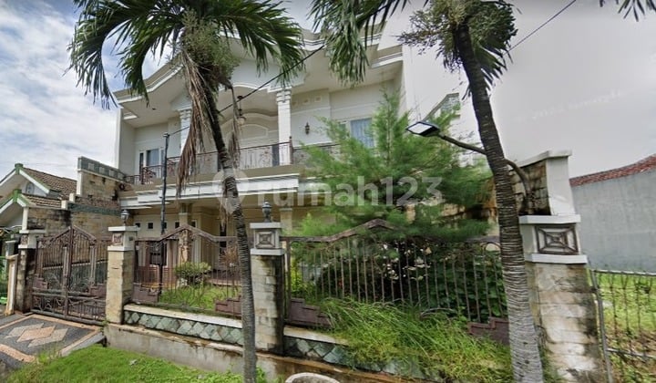 Luxury House for Sale in Griya Babatan Mukti Surabaya Luxury House for Sale in Griya Babatan Mukti Surabaya