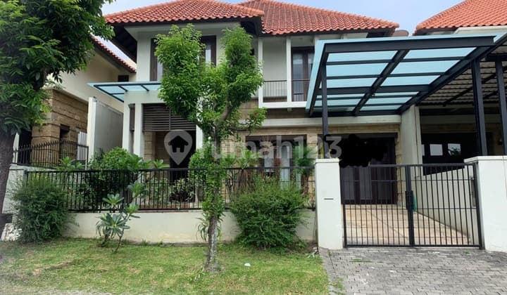 For Sale Freehold House in Graha Familia, West Surabaya