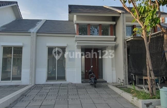 Rumah Dijual di Grand Harvest Surabaya Barat
