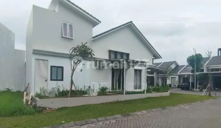 Rumah 2 Lantai Dijual di Grand Harvest Surabaya