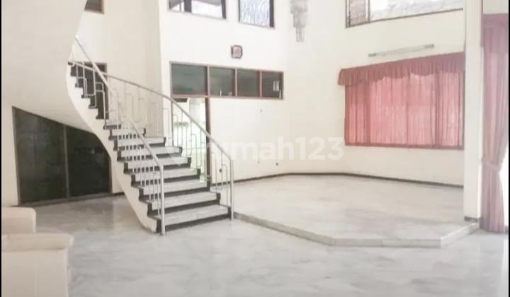 Disewakan Rumah di Nol Jalan Raya Darmo Permai Surabaya Disewakan Rumah di Nol Jalan Raya Darmo Permai Surabaya