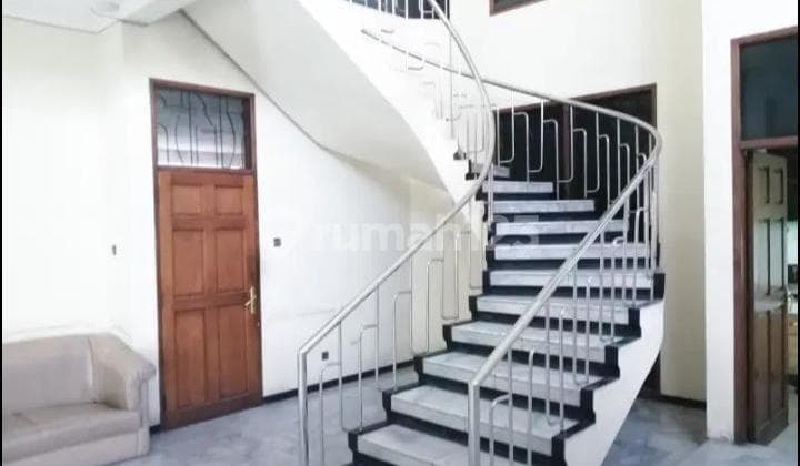 Disewakan Rumah di Jl Raya Darmo Permai Surabaya