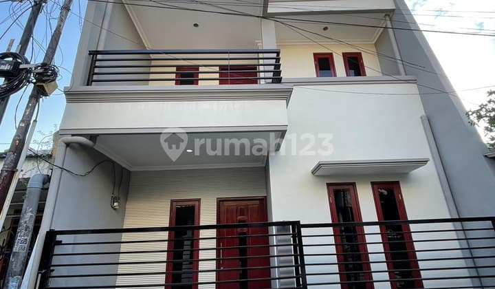 Rumah Dijual Darmo Indah Selatan, Darmo Permai, Surabaya