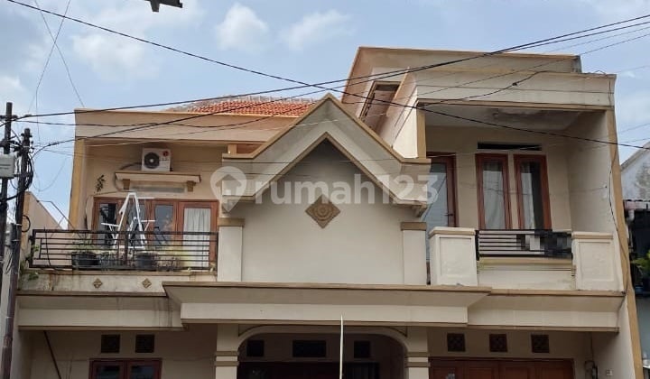 Rumah Dijual di Dukuh Kupang Timur, Surabaya Rumah Dijual di Dukuh Kupang Timur, Surabaya