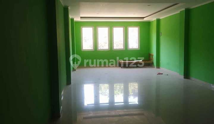 Ruko di Mainroad Otista Bandung. Lokasi Strategis