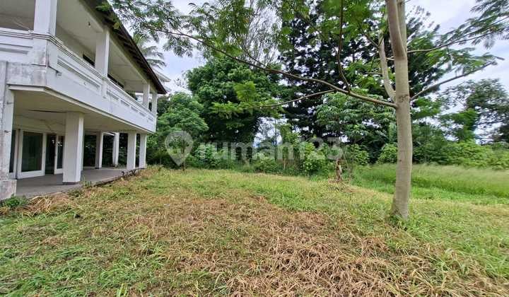 Tanah Hoek Bonus Bangunan di Ciumbuleuit. Harga NJOP