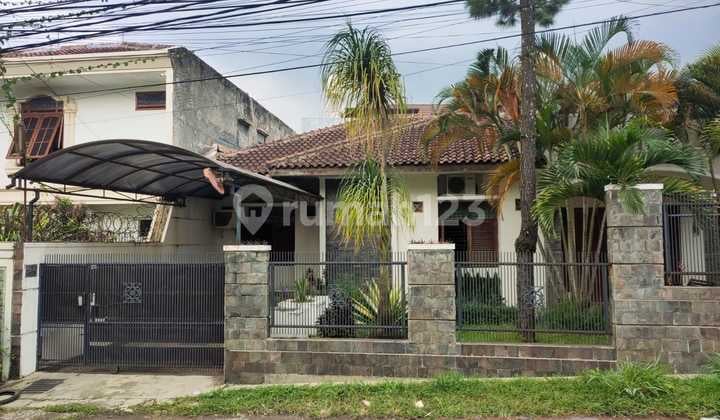 Dijual Rumah Kawasan Bandung Utara Jl. Setra Indah Raya Bandung