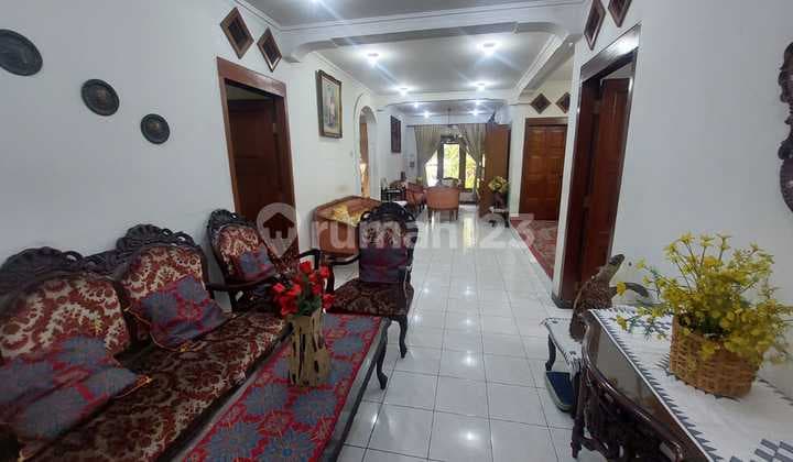 Rumah Mainroad Surya Sumantri Bandung. Dekat Tol Pasteur dan Universitas Maranatha