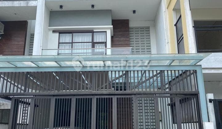 For Sale: Sutami Canal House with 7 Rental Rooms