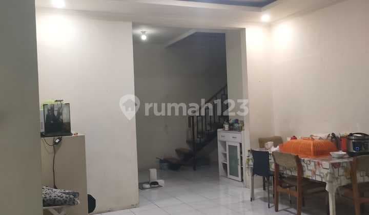 Strategically Located House in Turangga Bandung