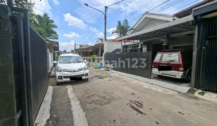 Rumah di Taman Sakura Dekat Tol Pasir Koja Bandung