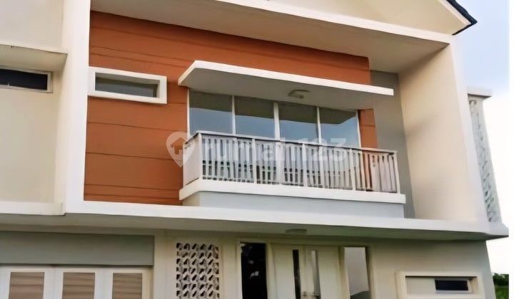Rumah 2 Lantai di Summarecon Bandung Dekat dengan Club House