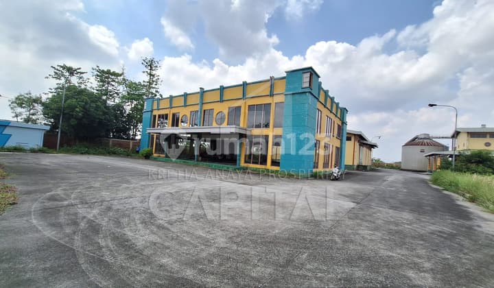Gudang penggilingan padi dan sawah productive di Karawang Timur