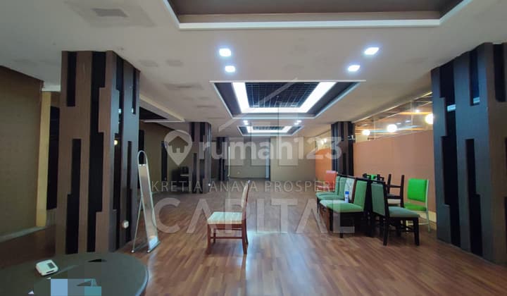 Disewakan Ruang Usaha Lux di Cihampelas