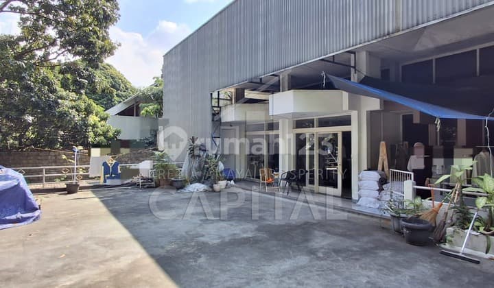 Rumah Usaha Strategis Di Sutami Sayap Pasteur