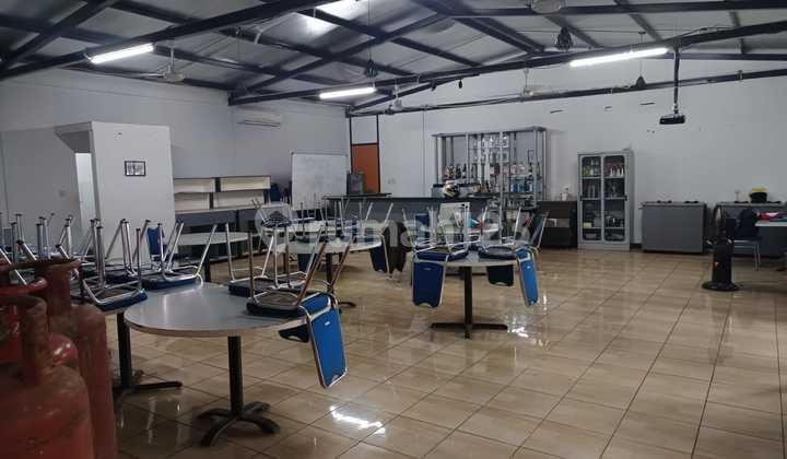 Ruang Usaha di Lembangcocok untuk Cafe, Mbg, Expedisi