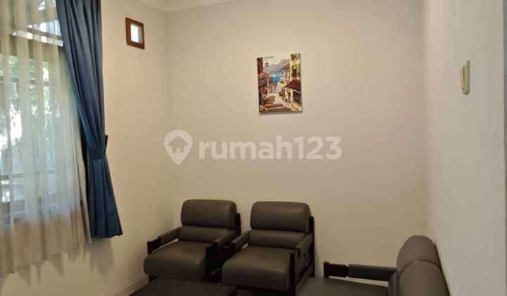 Siap Huni Plafon Tinggi Fully Furnished Dekat Toll Pasteur