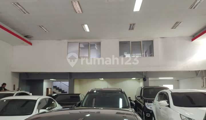 Ruang-Usaha Ex Showroom di Bandung Kota