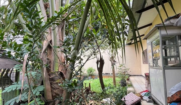 Pavilion House in Cihanjuang, North Cimahi
