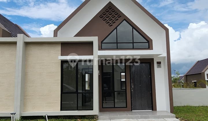 Rumah Baru Siap Huni Hook di Cluster Burgundy, Podomoro Tenjo