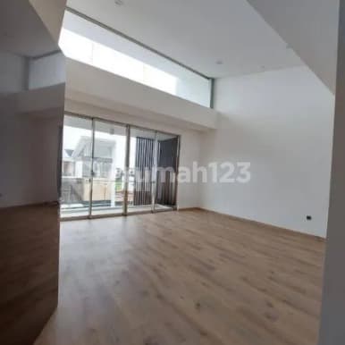 Rumah Siap Huni Cluster Mozart Golf Island Pantai Indah Kapuk 8X20