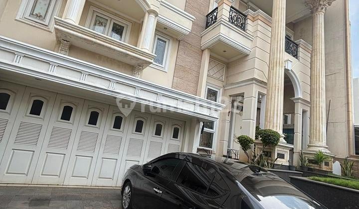 Rumah Mewah Green Garden Semi Furnished Siap Huni Jakarta Barat
