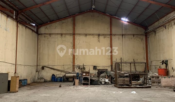 Dijual Gudang 1500m2 Strategis Jl Raya Besar Ciledug, Tangerang