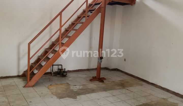 Di Sewakan Ruko lt 2 Kondisi Cukup Bagus Dekat Gajah Mada