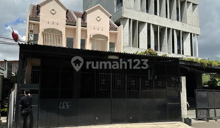 Ruko Gandeng Meruya Area Ramai Cocok untuk Kantor Straregis
