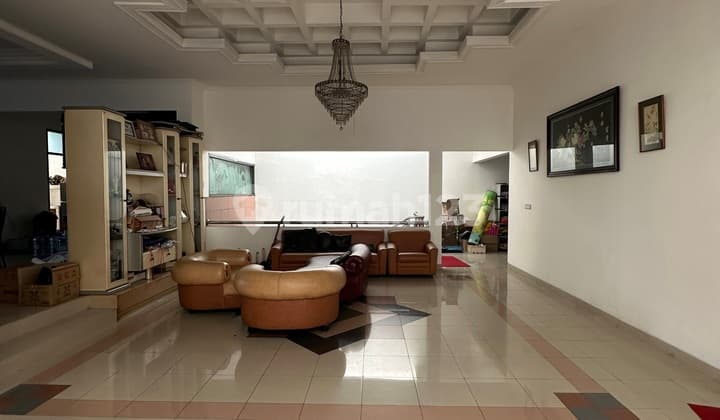 2-Storey House in Kembangan, Main Road, Suitable for Business and Living