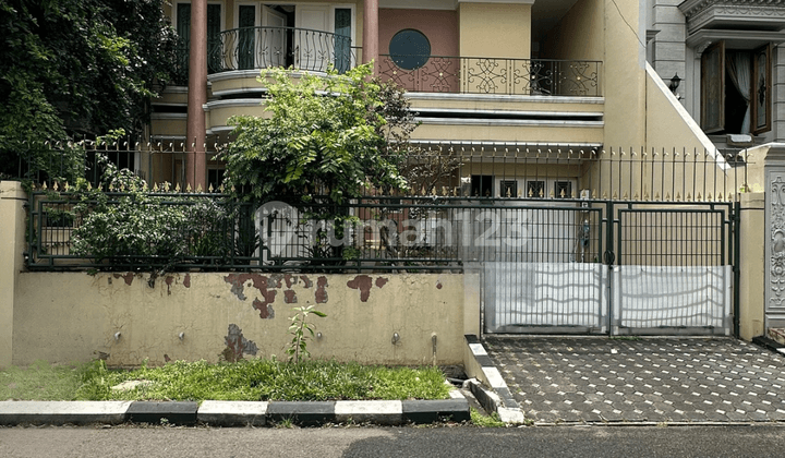Comfortable 2-Story House in Puri Prime Location Quiet and Comfortable