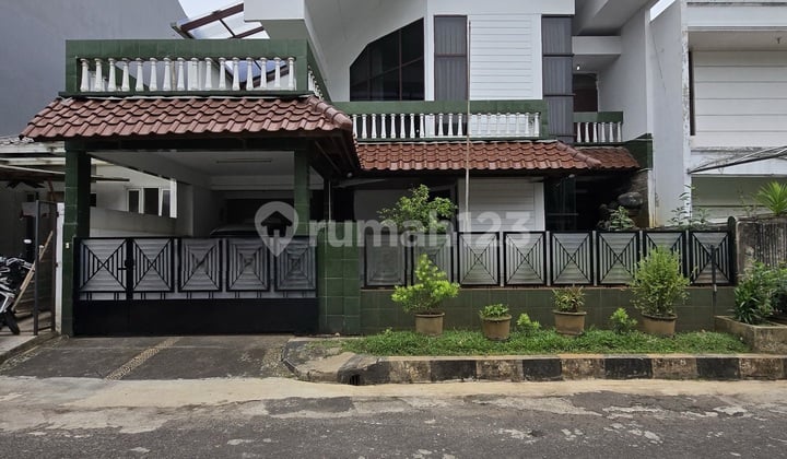 Rumah Siap Pakai Di Kompleks Favorite Tenang Dan Nyaman
