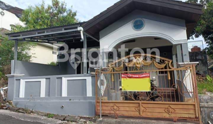 Rumah minimalis tingkat 2 hook di Jl. Balikpapan regency
