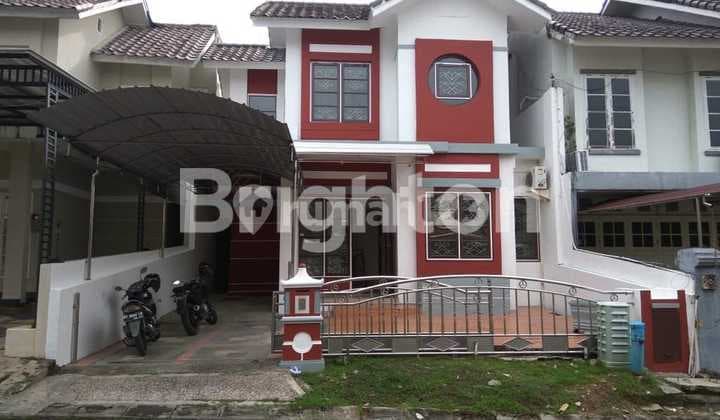 Rumah elit gaya minimalis modern sejuk diperumahan megah