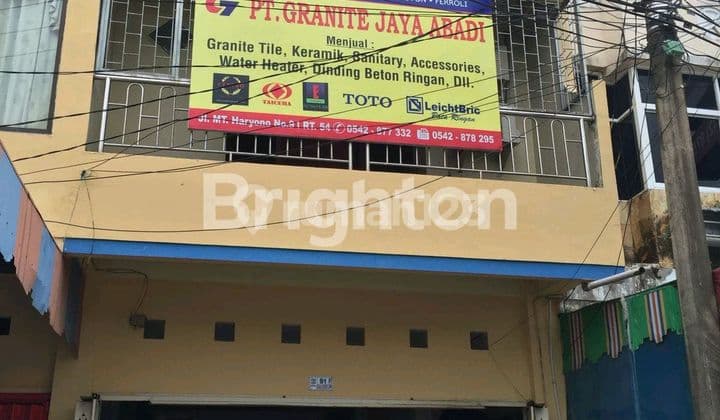 Ruko Tingkat 2½ Dipinggir Jalan Utama dan Tengah Kota Balikpapan