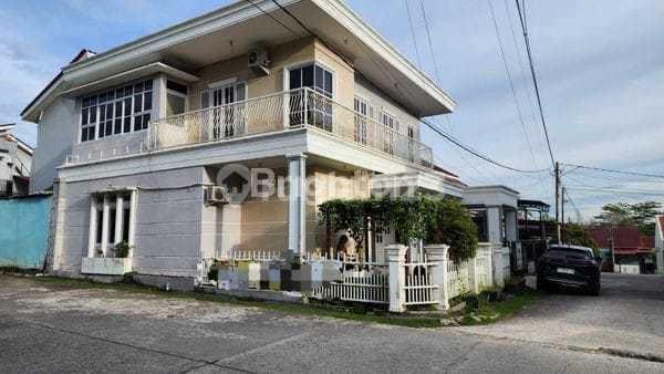 Beautiful Corner House, Ready to Live In, Fully Furnished