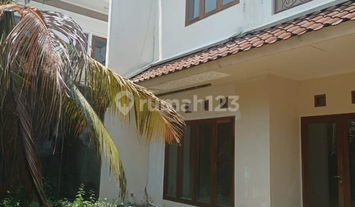 Rumah Strategis Siap Huni Bagus di Puri Mediterania