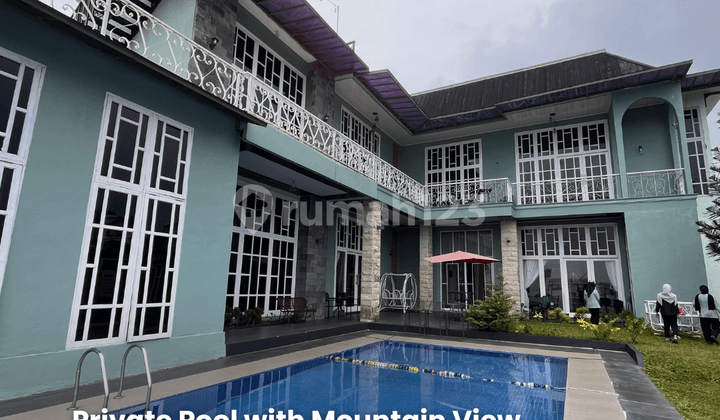 Villa murah mewah besar di megamendung puncak bogor