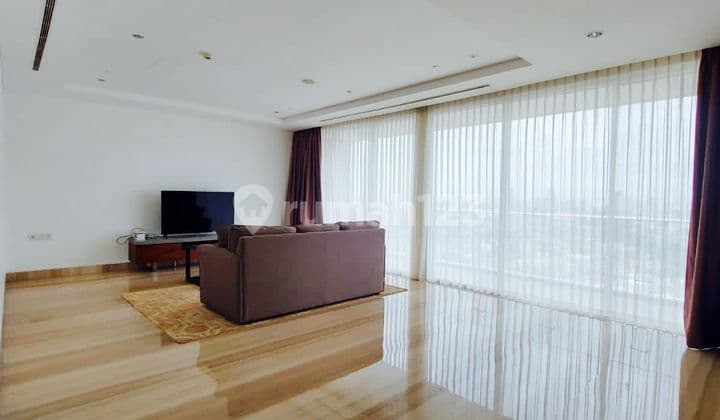 Untuk Disewa 3 + 1 Kamar Tidur Apartemen Providence Park