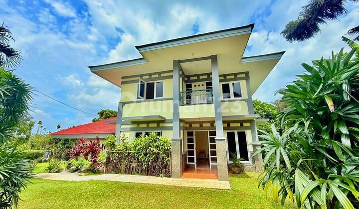 Villa with the Best Mountain View, Spacious Yard, and Furnished in Sentul City, Bogor