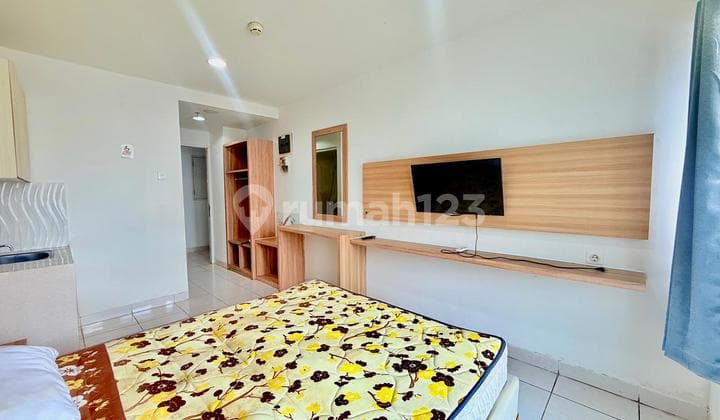 Ready-to-Occupy Studio Apartment with Mountain View, 2 Minutes from Aeon Mall in Sentul City Bogor