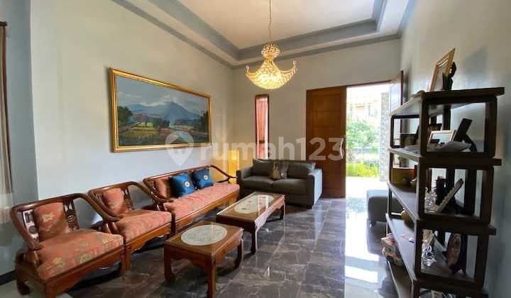 Rumah Dengan Taman Depan Dan Belakang Depan Green Area Lingkungan Asri Di Sentul City Bogor