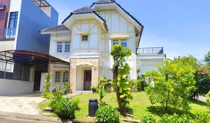 Rumah Posisi Hook Full Furnish Dekat Exit Tol dan View Pegunungan di Sentul City Bogor