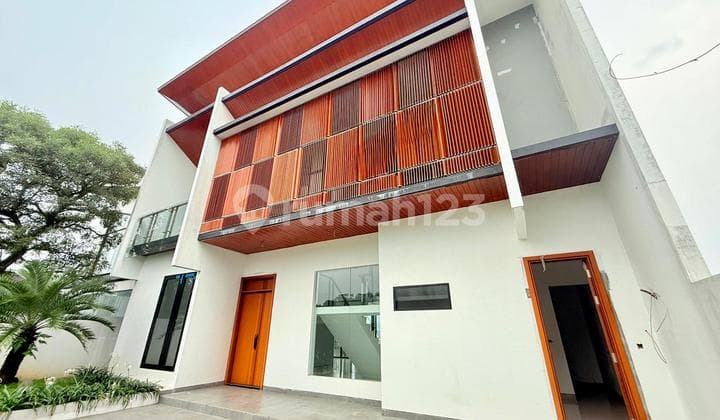Rumah Baru Type Modern Tropis dengan Kolam Renang dan View Pegunungan di Sentul City Bogor