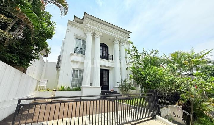Rumah Mewah Type Classic dengan Kolam Renang dan View Pegunungan di Sentul City