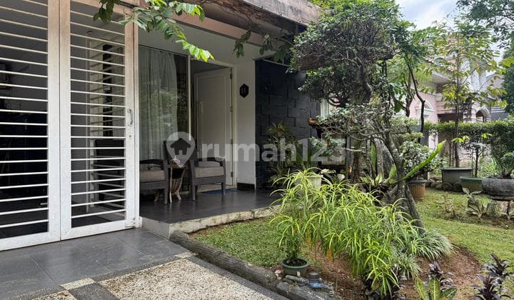 Rumah Siap Huni dengan Taman Hanya 7 Menit Dari Exit Tol dan Aeon Mall di Sentul City Bogor