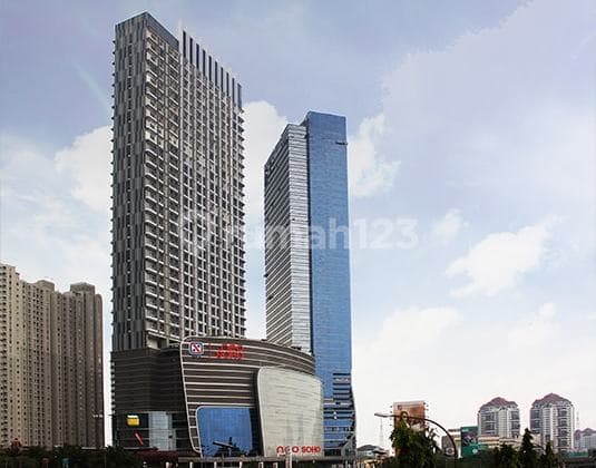 Office Space Soho Capital Size 175m2 High Floor in Grogol Petamburan, West Jakarta