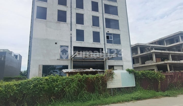 Kavling Komersial Manhattan Avenue PIK 2 1690m2 Hadap Jalan Raya